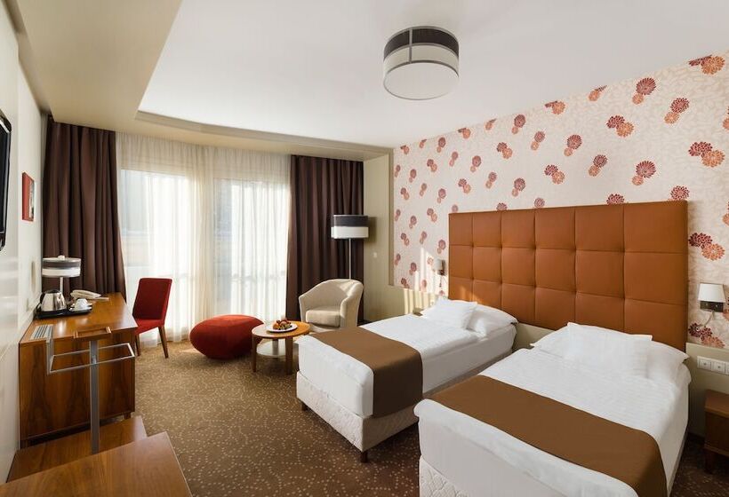 اتاق سوپریور, Corso Hotel Pécs