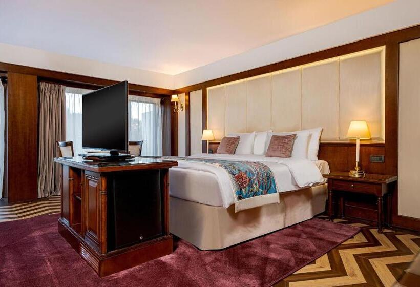 Executive Junior Suite, International