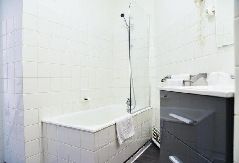 اتاق استاندارد, L Europe   Cholet Gare