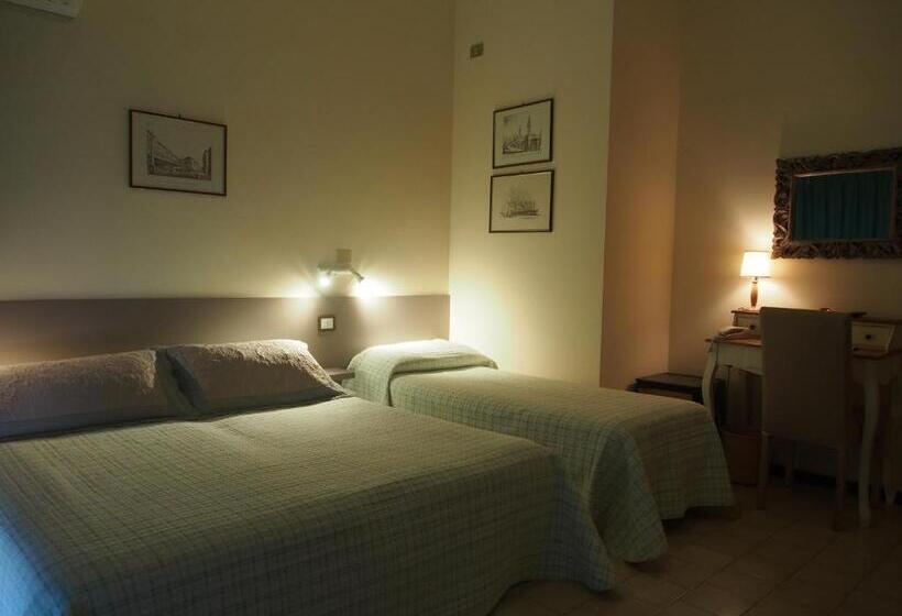 اتاق استاندارد سه نفره, Le Tre Isole