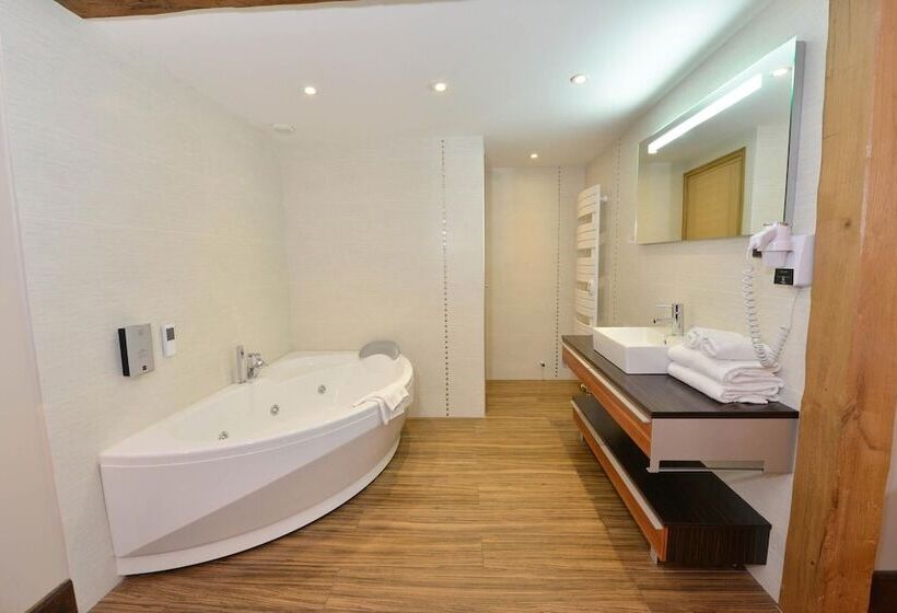 اتاق استاندارد سه نفره, Relais De La Cote D Or