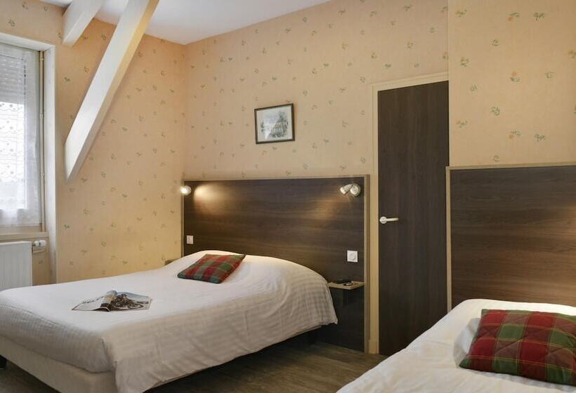 Superior Triple Room, Logis Hôtel Des Châteaux De La Loire