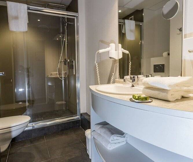 اتاق استاندارد یک نفره, Logis Hôtel Le Relais