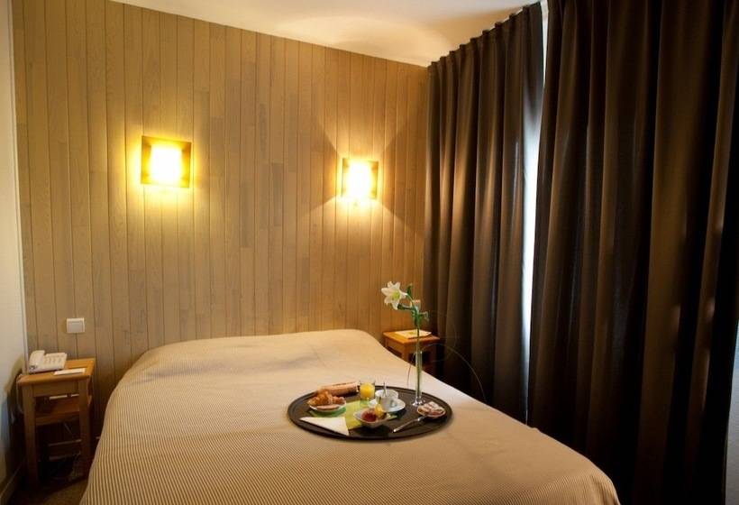 اتاق استاندارد یک نفره, Logis Hôtel Le Relais