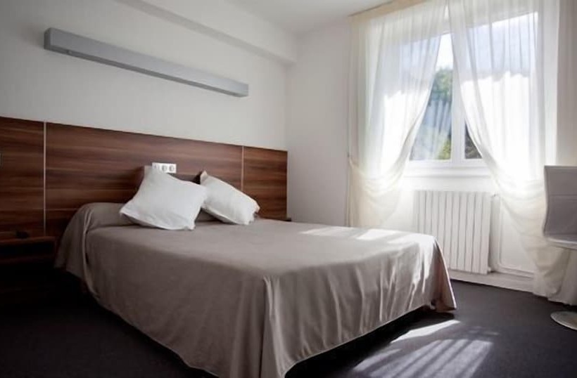 اتاق استاندارد, Logis Hôtel Restaurant L Europe