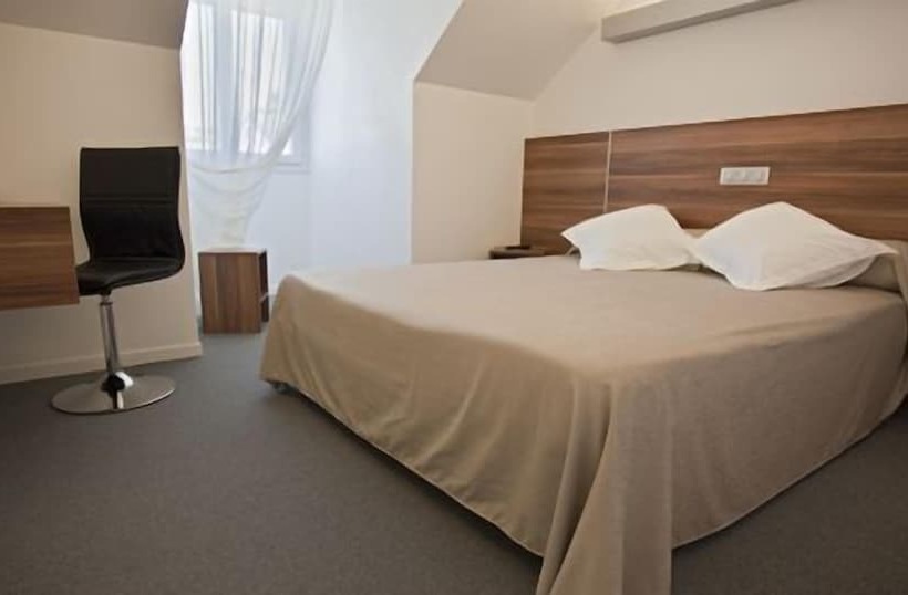 اتاق استاندارد, Logis Hôtel Restaurant L Europe