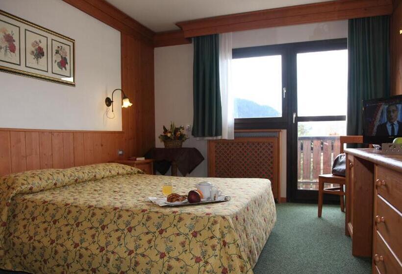 Classic room with balcony, Nigritella