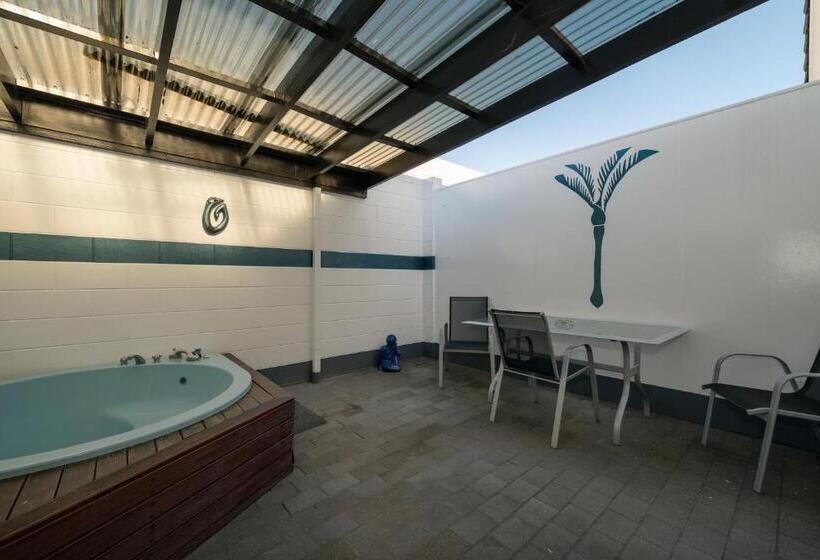 آپارتمان 1 خوابه, Palm Court Motor Inn