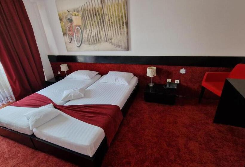 Standard Single Room, Pension Santa Fe