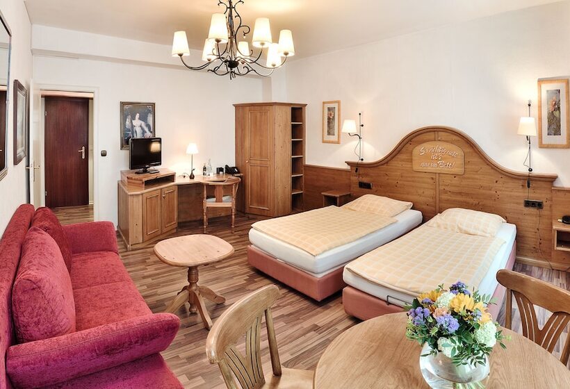 3-Bett-Standardzimmer, Restaurant Hackteufel