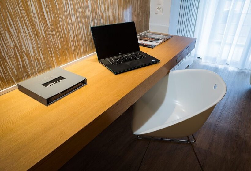 اتاق سوپریور, Van Der Valk Hotel Beveren