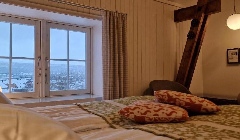 Номер Стандарт, Vertshuset Røros