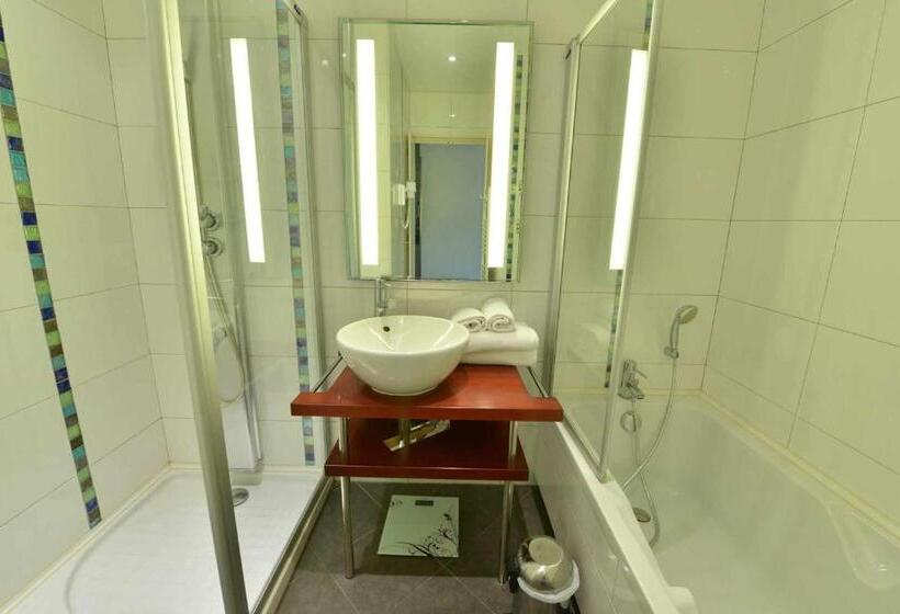 اتاق استاندارد یک نفره, Relais De La Cote D Or
