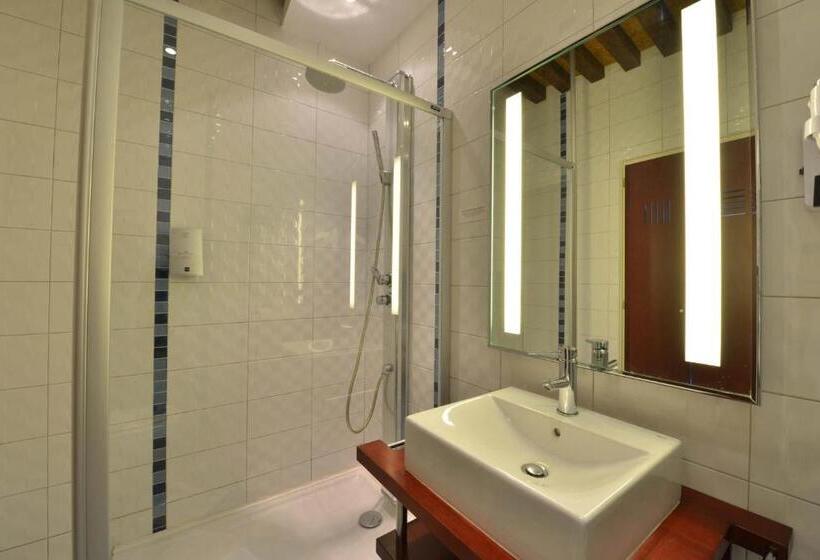 اتاق استاندارد, Relais De La Cote D Or