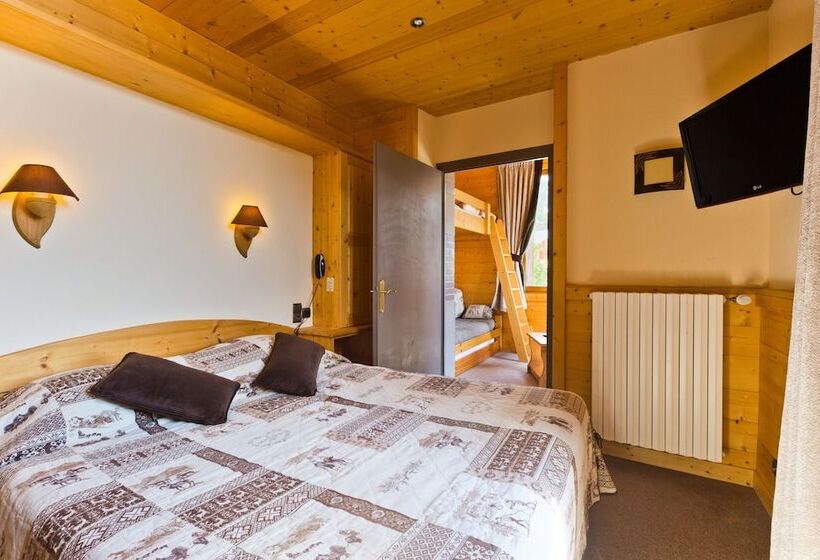 اتاق استاندارد سه نفره, Logis Hotel & Spa Beau Site