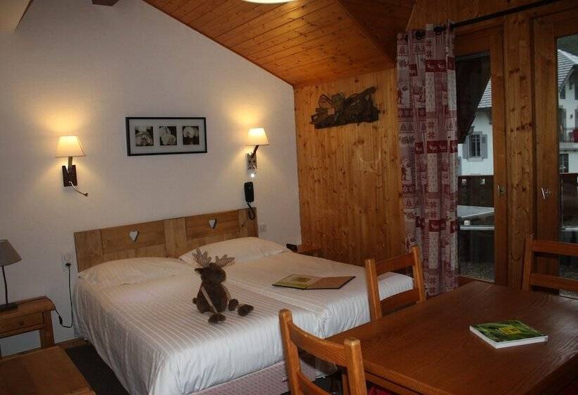 اتاق استاندارد سه نفره, Logis Hotel Gai Soleil