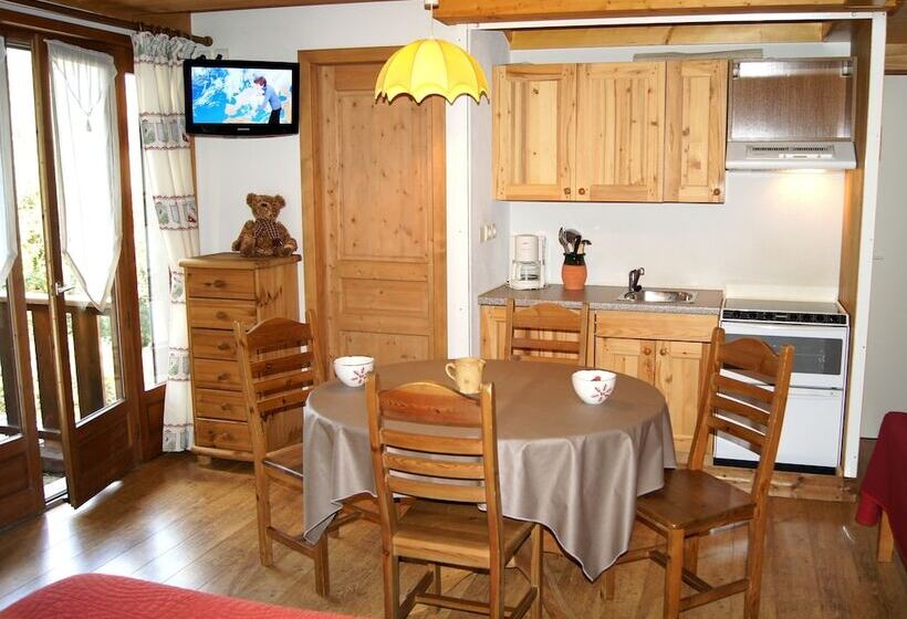 استودیوی استاندارد, Logis Hotel Gai Soleil