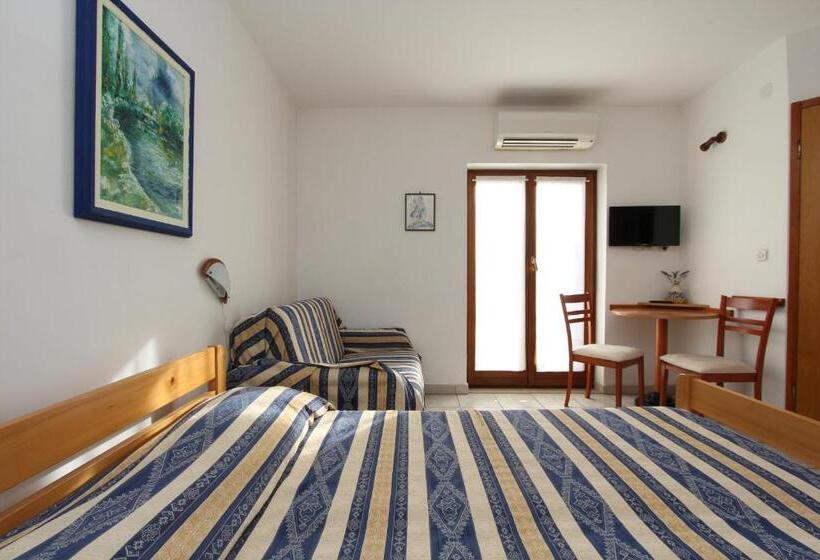 آپارتمان 1 خوابه, B&b Villa Velike Stine