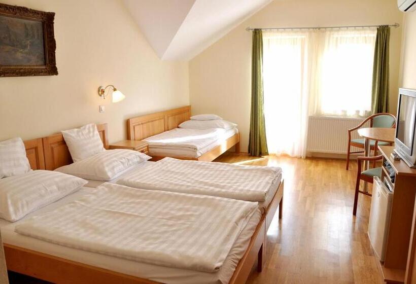 اتاق استاندارد سه نفره, Ametiszt Hotel Harkány