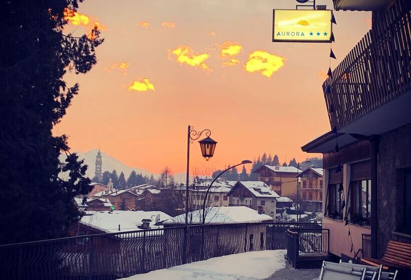 اتاق استاندارد سه نفره, Aurora