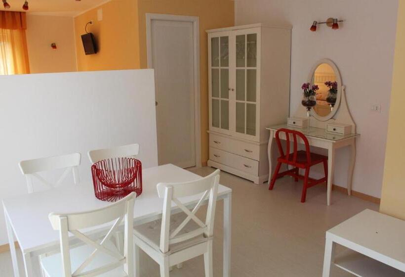 1 Bedroom Apartment, Capri