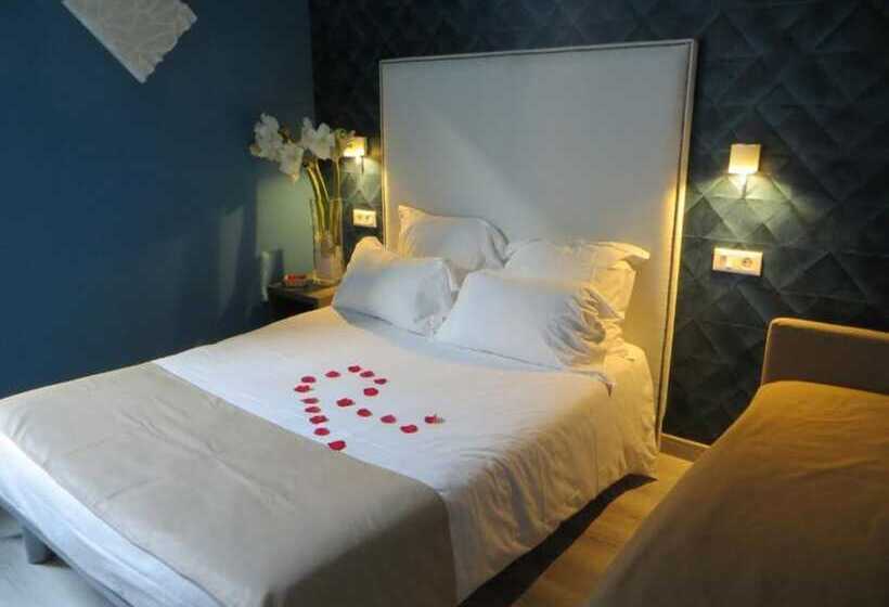 Economy Triple Room, De Charme Regency