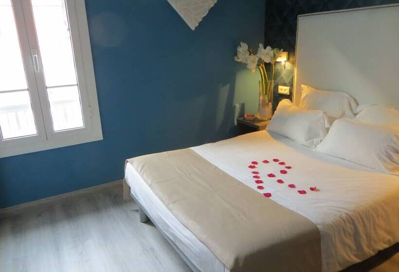 Economy Triple Room, De Charme Regency