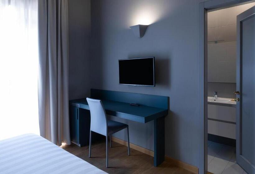 Chambre Standard, Enzo