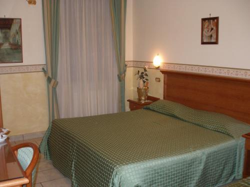 اتاق استاندارد یک نفره, Lento