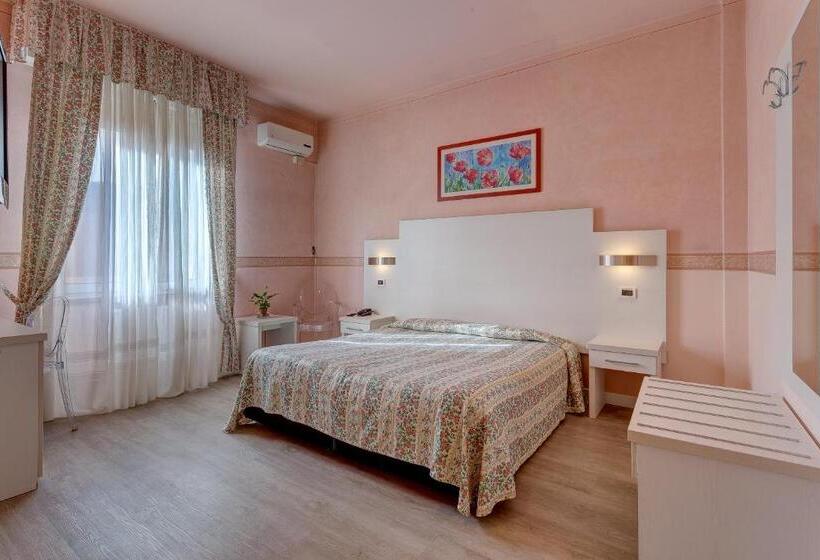 اتاق سوپریور, Massimo D'azeglio