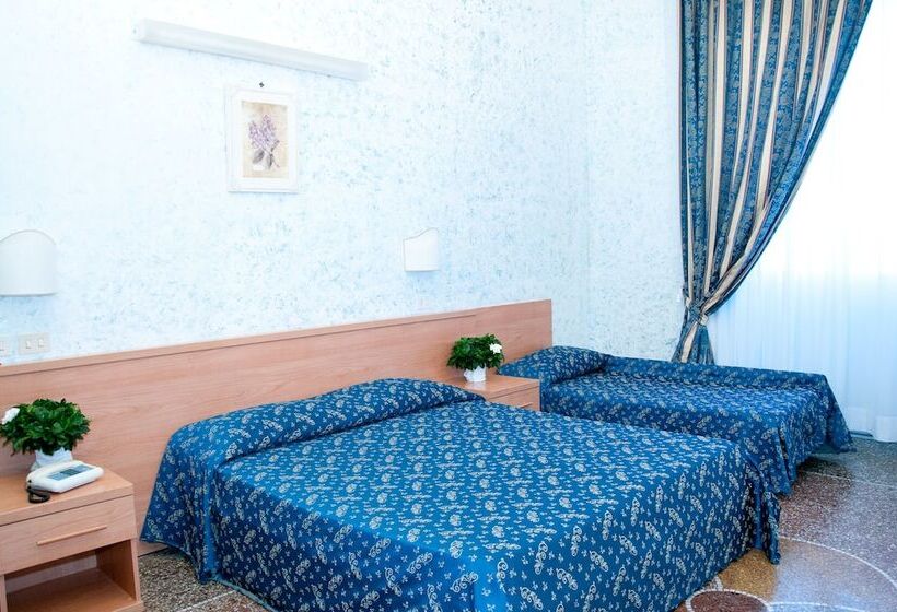 3-Bett-Standardzimmer, Miramare