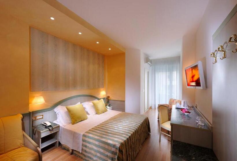 اتاق کلاسیک سه تخته, Montecarlo