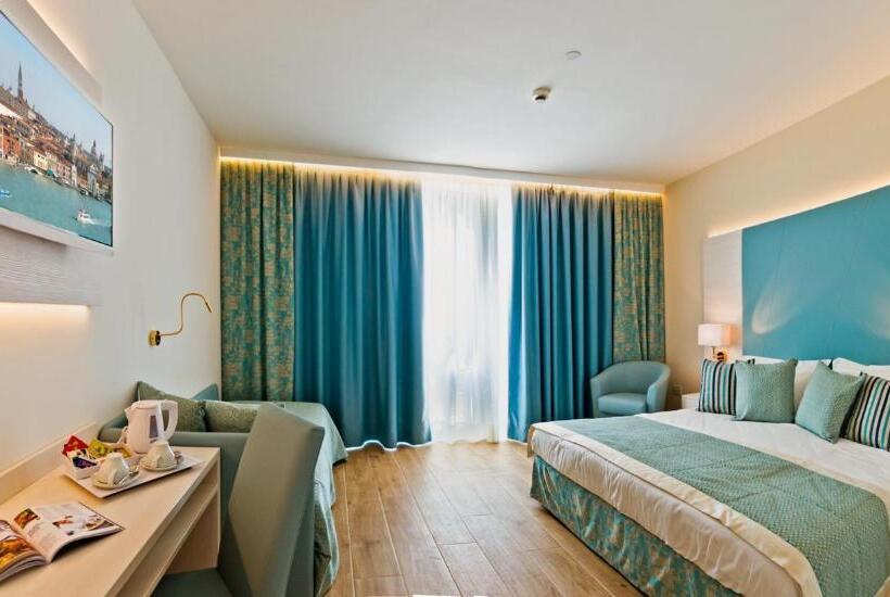 سوییت جونیور لوکس, Montecarlo
