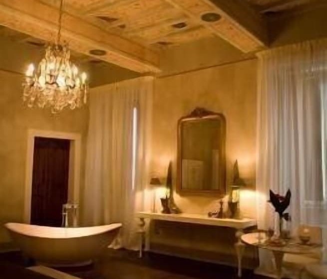 سوییت جونیور, Palazzo Bontadosi Hotel & Spa