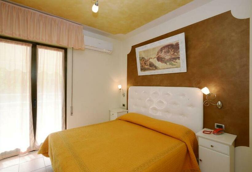 Chambre Standard avec Balcon, Ristorante Commercio