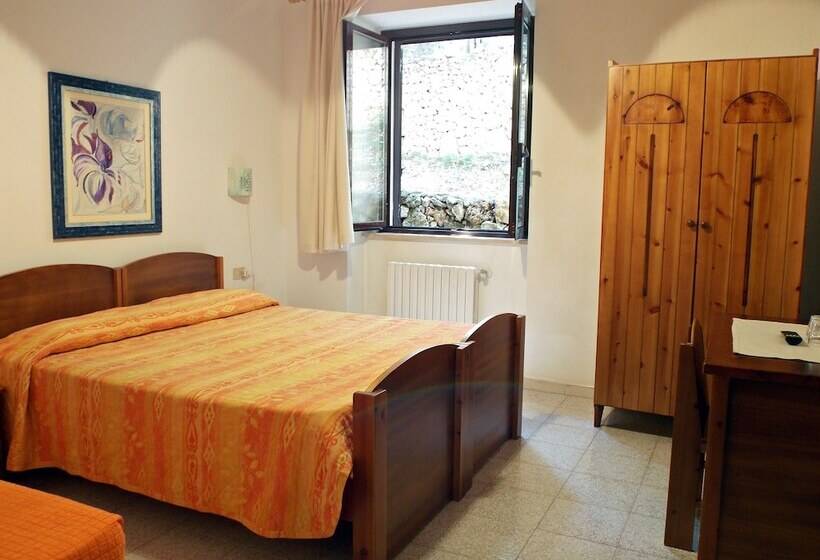 Standard Room, S'enis Monte Maccione