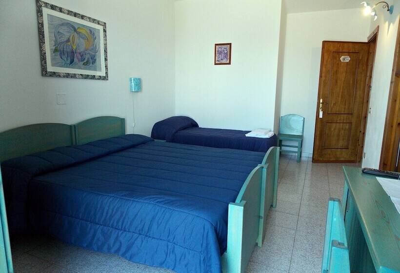 Standard Room, S'enis Monte Maccione