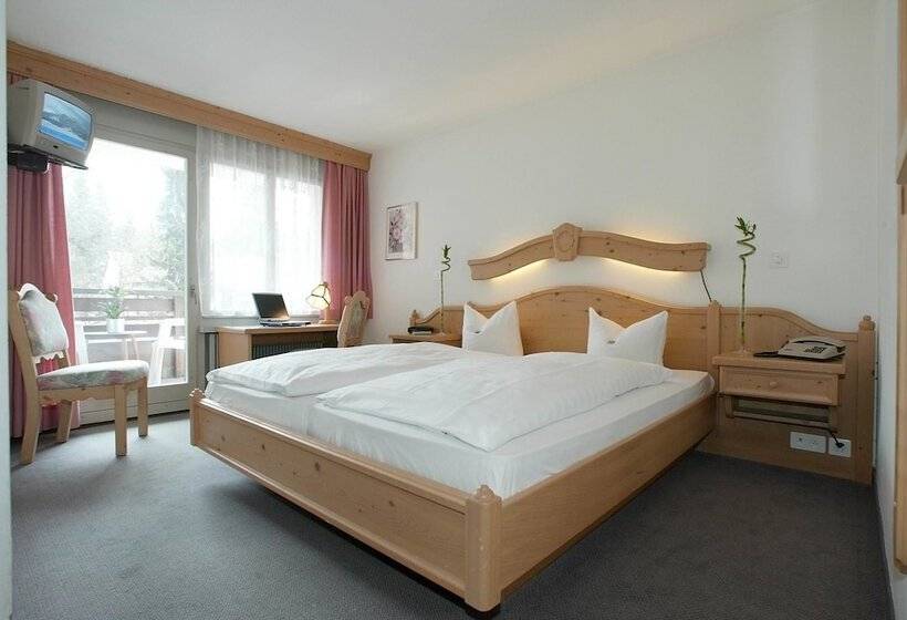 Standard Triple Room, Surpunt