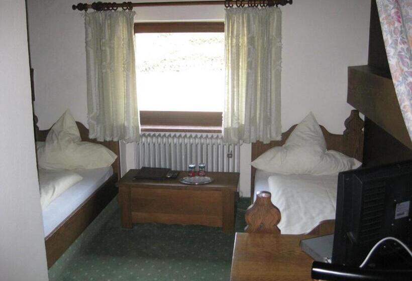 اتاق استاندارد, Panoramahotel Karwendelhof