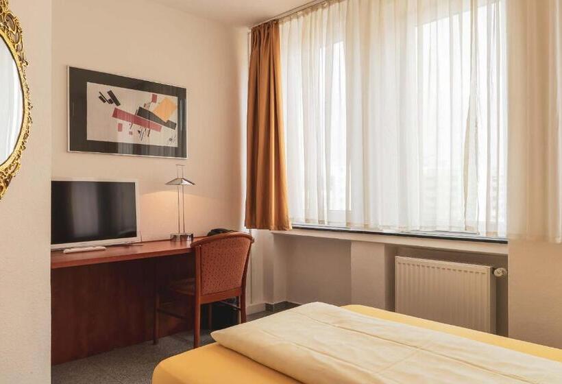 اتاق استاندارد یک نفره, Parkhotel Friedrichstrasse