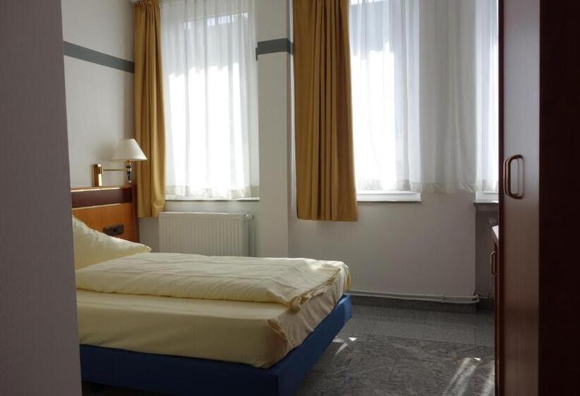 اتاق استاندارد یک نفره, Parkhotel Friedrichstrasse
