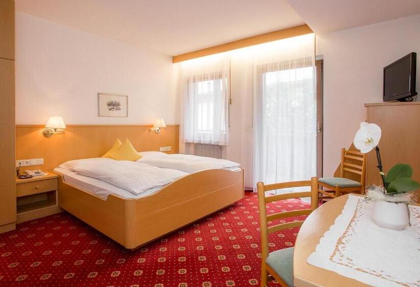 اتاق استاندارد با بالکن, Alexandres