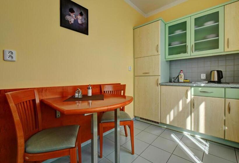 استودیوی استاندارد, Wellness Hotel La Passionaria