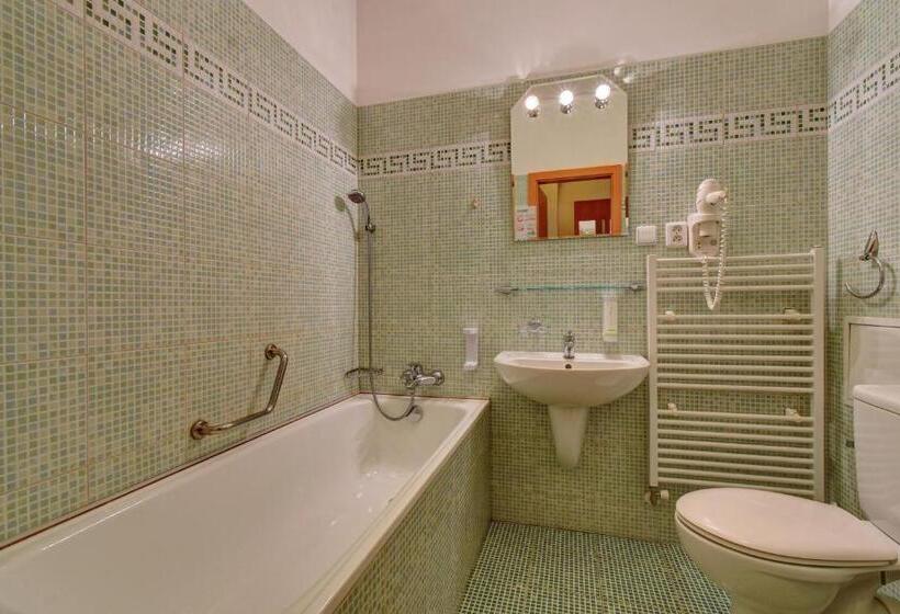 استودیوی استاندارد, Wellness Hotel La Passionaria