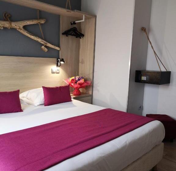 اتاق استاندارد با بالکن, Atoll Hotel Restaurant