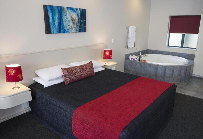 استودیوی استاندارد, Aubyn Court Spa Motel