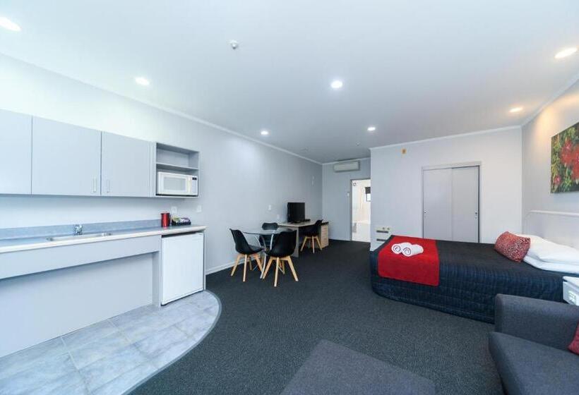 سوییت, Aubyn Court Spa Motel