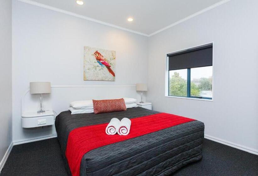 2 Bedroom Suite, Aubyn Court Spa Motel