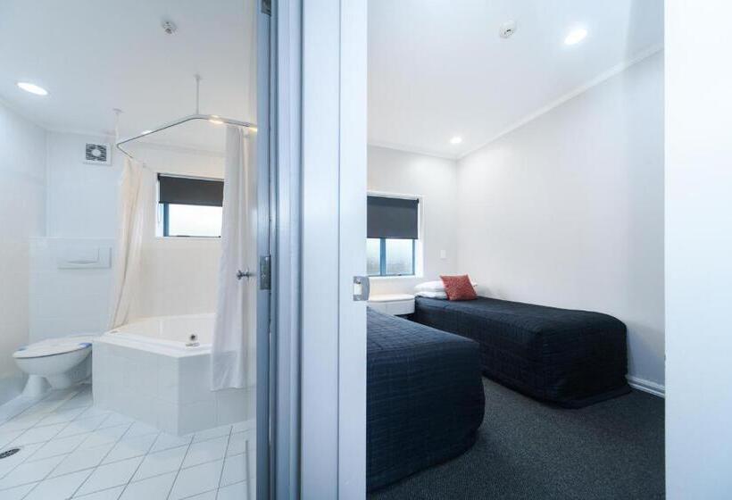 سوییت, Aubyn Court Spa Motel