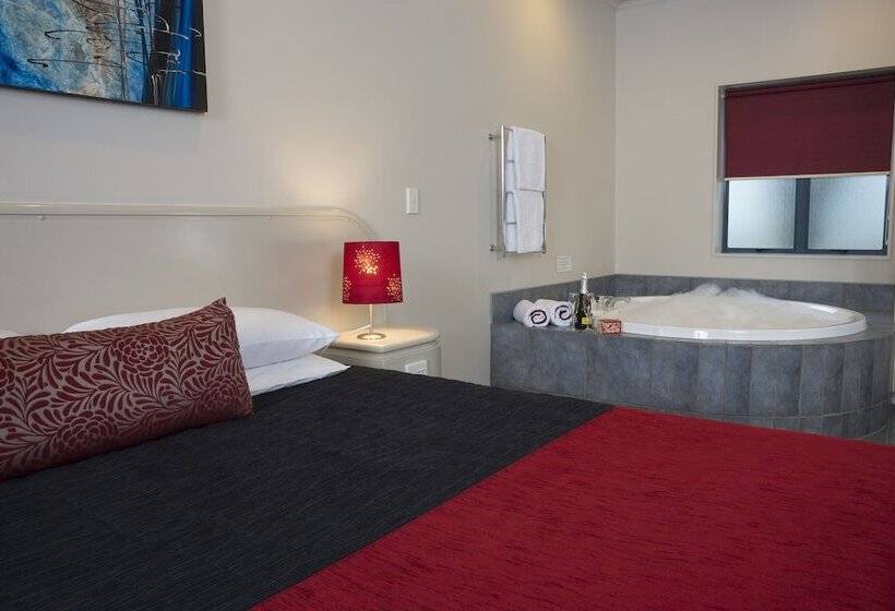 استودیوی استاندارد, Aubyn Court Spa Motel